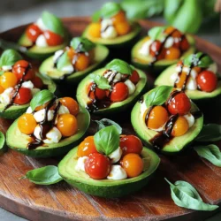 - 2 reife Avocados - 1 Tasse Kirschtomaten, halbiert - 1 Tasse frische Mozzarella-Bällchen, abgetropft Die Hauptbestandteile sind einfach und frisch. Avocados sind cremig und gesund. Sie bieten eine tolle Basis für dieses Rezept. Kirschtomaten fügen süße und saftige Aromen hinzu. Mozzarella-Bällchen bringen eine schöne, milde Note. Diese Zutaten sind nicht nur lecker, sondern auch sehr nahrhaft. - 1 Esslöffel Olivenöl - 2 Esslöffel Balsamico-Glasur - Salz und Pfeffer nach Geschmack Die Gewürze und das Dressing machen das Gericht besonders. Olivenöl sorgt für einen feinen Geschmack. Balsamico-Glasur bringt eine süß-säuerliche Note. Salz und Pfeffer runden die Aromen ab. Diese einfachen Zutaten geben dem Gericht Tiefe und helfen, die Frische der anderen Zutaten hervorzuheben. Um die Avocados vorzubereiten, halbiere sie zuerst. Benutze ein scharfes Messer und schneide entlang des Kerns. Drehe die beiden Hälften, um sie zu trennen. Entferne dann die Kerne vorsichtig mit einem Löffel. Das Fruchtfleisch ist jetzt noch da. Nimm einen Löffel und schöpfe etwas Fruchtfleisch heraus. Hacke das herausgenommene Fruchtfleisch in kleine Stücke. Diese Stücke kommen später in die Füllung. Jetzt ist es Zeit, die Füllung zu machen. Nimm die Kirschtomaten und halbiere sie. Schneide die Mozzarella-Bällchen in kleine Stücke. Nimm frische Basilikumbätter und hacke sie klein. Mische die klein geschnittenen Tomaten, Mozzarella und Basilikum in einer Schüssel. Füge auch die kleinen Avocado-Stücke hinzu, die du vorher gehackt hast. Diese Mischung wird die Hauptfüllung für die Avocados. Jetzt kommt der spaßige Teil. Beträufle die Salatmischung mit Olivenöl. Würze sie mit Salz und Pfeffer. Mische alles gut, damit sich die Aromen verbinden. Nimm dann die Avocado-Hälften und fülle sie großzügig mit der Mischung. Lass die Füllung ruhig überquellen. Zum Schluss, verfeinere die gefüllten Avocados mit einem Spritzer Balsamico-Glasur. Das gibt einen tollen Geschmack. Serviere die gefüllten Avocados sofort oder stelle sie kurz in den Kühlschrank. So können sich die Aromen besser entfalten. Reife Avocados erkennen Wähle Avocados, die leicht nachgeben, wenn du sie drückst. Sie sollten nicht zu weich sein. Eine reife Avocado hat eine gleichmäßige Farbe. Vermeide grüne oder sehr harte Avocados, da sie nicht gut schmecken. Frische Kräuter verwenden Frische Basilikumbätter machen den Geschmack lebendig. Suche nach festen, grünen Blättern ohne braune Stellen. Frische Kräuter verleihen deinem Gericht eine besondere Note. Wie man die Füllung optimal mischt Mische die Kirschtomaten, Mozzarella und Basilikum vorsichtig. Achte darauf, dass die Zutaten gleichmäßig verteilt sind. So schmeckt jede Bissen köstlich. Vorbereitungszeit verkürzen Bereite alle Zutaten im Voraus vor. Schneide die Tomaten und den Mozzarella, während die Avocados reifen. So sparst du Zeit und kannst schneller genießen. {{image_4}} Du kannst mit verschiedenen Käsesorten spielen. Probiere Ziegenkäse oder Feta. Diese Käsesorten bringen neue Aromen. Sie ergänzen die Avocado perfekt. Außerdem kannst du Gemüse hinzufügen. Denke an Paprika oder Gurken. Diese geben der Füllung mehr Crunch. Du kannst auch Oliven oder artischocken Herzen verwenden. Sie verleihen der Mischung mehr Geschmack. Für glutenfreie Alternativen sind diese Avocados perfekt. Alle Zutaten sind von Natur aus glutenfrei. Du musst dir also keine Sorgen machen. Für vegane Optionen lass den Mozzarella weg. Ersetze ihn durch eine pflanzliche Käsealternative. Du kannst auch gehackte Nüsse für mehr Textur verwenden. Sie machen die Füllung herzhaft und lecker. Um die gefüllten Avocados frisch zu halten, lege sie in den Kühlschrank. Verwende einen luftdichten Behälter. So bleibt die Füllung länger knackig und lecker. Der beste Zeitpunkt zum Verzehr ist innerhalb von 24 Stunden. Nach diesem Zeitraum können die Avocados an Qualität verlieren. Die Vorbereitungszeit für die gefüllten Avocados beträgt nur 10 Minuten. Du kannst die Füllung auch im Voraus zubereiten. Bewahre die Mischung in einem separaten Behälter im Kühlschrank auf. So sparst du Zeit, wenn du die Avocados füllst. Fülle die Avocados erst kurz vor dem Servieren, damit sie frisch und appetitlich bleiben. Gefüllte Avocados halten sich im Kühlschrank etwa 1 bis 2 Stunden frisch. Nach dieser Zeit können die Avocados braun werden. Um die Frische zu bewahren, decke sie gut ab. Verwende Frischhaltefolie oder einen luftdichten Behälter. Ja, du kannst die Avocados im Voraus füllen, aber mit Vorsicht. Fülle die Avocados nicht mehr als 30 Minuten vor dem Servieren. So bleibt die Farbe frisch. Du kannst die Füllung schon vorher zubereiten. Lagere sie in einem separaten Behälter im Kühlschrank. Gefüllte Avocados passen gut zu verschiedenen Beilagen. Du kannst sie mit einem einfachen grünen Salat servieren. Auch frisches Baguette oder knusprige Cracker sind tolle Optionen. Für mehr Geschmack ergänze die Mahlzeit mit einer leichten Vinaigrette. Gefüllte Avocados sind einfach und lecker. Wir haben die Hauptbestandteile wie Avocados, Kirschtomaten und Mozzarella besprochen. Außerdem habe ich erklärt, wie man die Füllung zubereitet und präsentiert. Tipps zur Auswahl frischer Zutaten helfen, die beste Qualität zu erhalten. Auch Variationen und Lagerinfos sind wichtig. Probier es aus und bringe neuen Schwung in deine Küche! Egal, ob klassisch oder kreativ, gefüllte Avocados machen immer Freude.